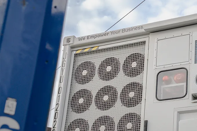 ADS-TEC_Energy_BESS_SW_Muehlacker_03_680x680px_rgb.webp
