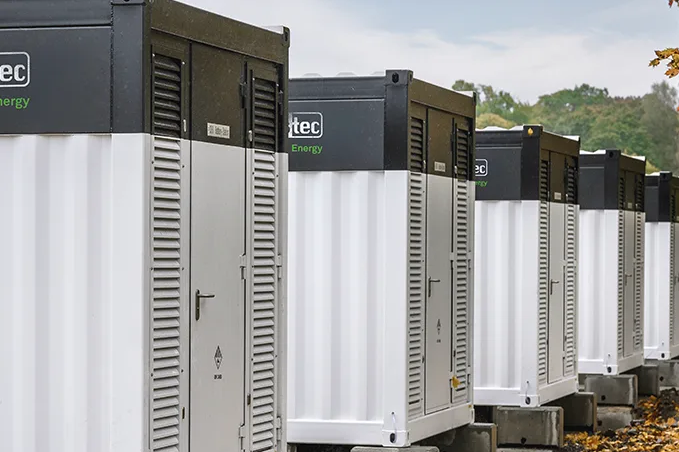ADS-TEC_Energy_BESS_polar_stockholm_680x680px_rgb.webp